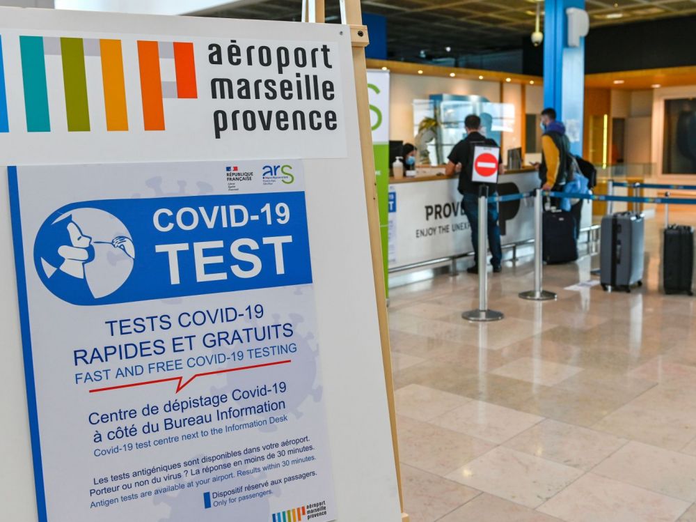 Des tests antigéniques obligatoires dans les aéroports français à partir du 7 novembre